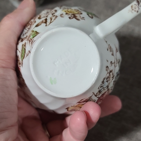 Johnson bros Staffordshire bouquet set of 3 tea cups - Picture 6 of 12